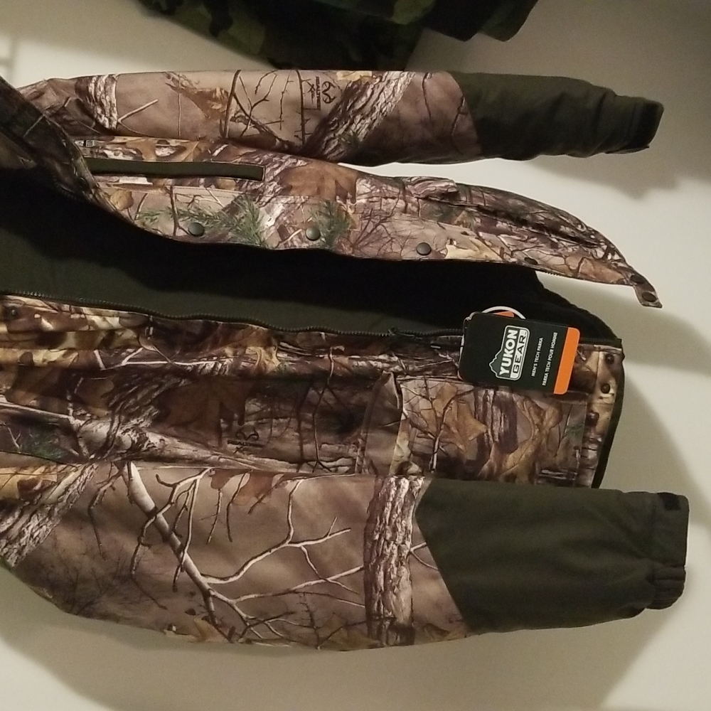 Real tree forest camoflage tech parka